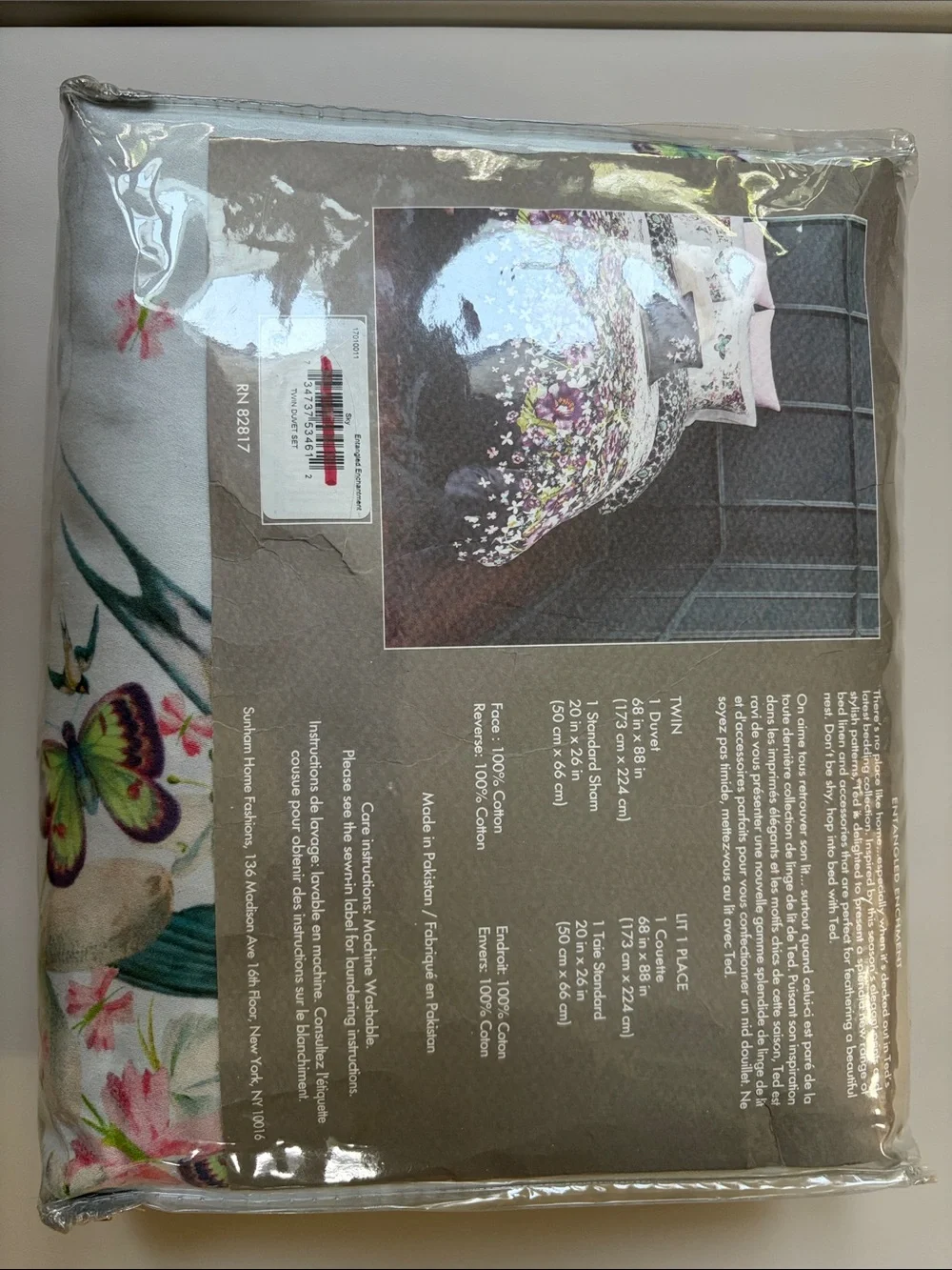 Ted Baker Purple  Butterfly and Floral Ombre Duvet set size twin. Double sided.